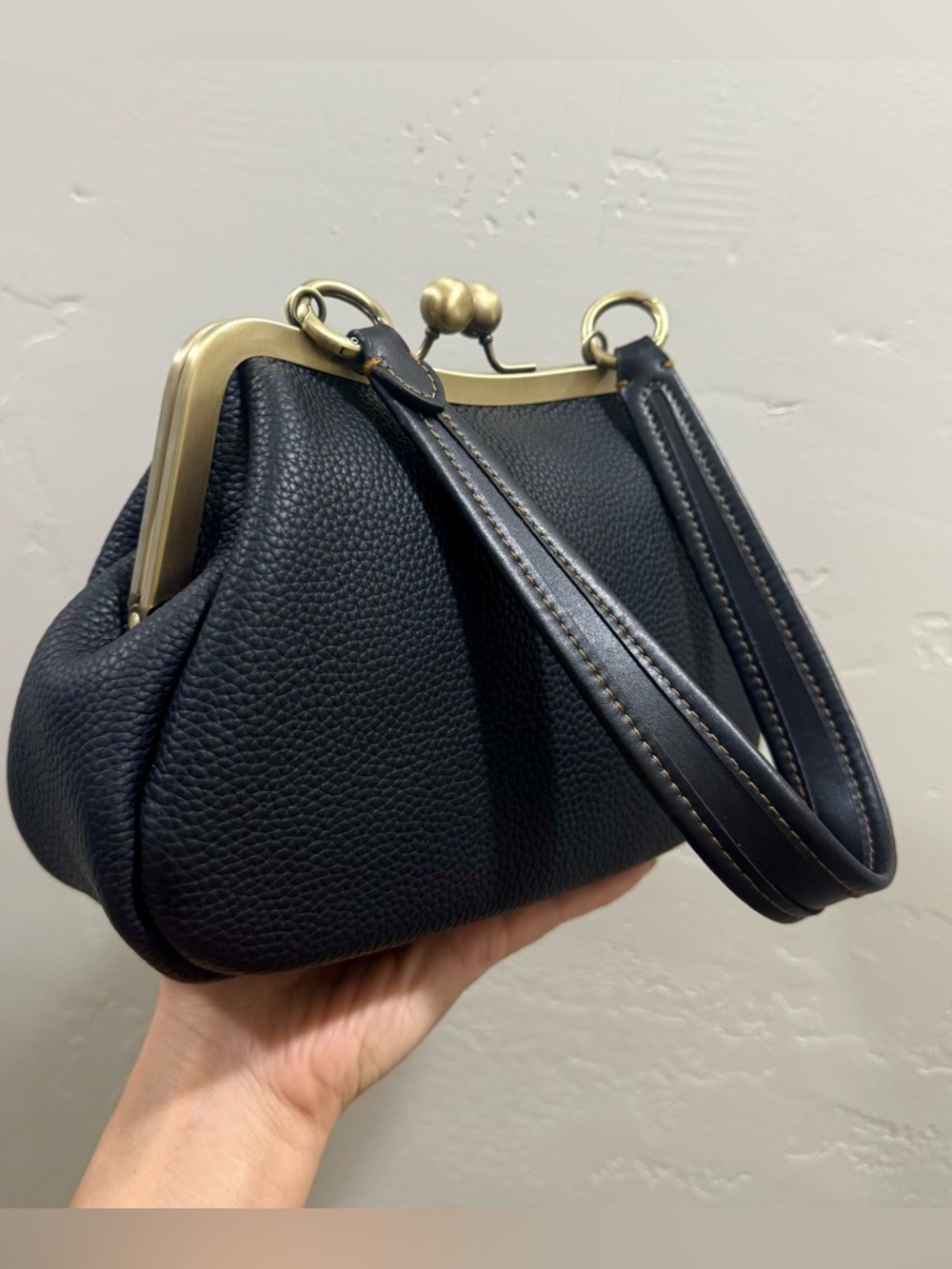 Unique Togo Cowhide Leather Handmade Vintage Kisslock Purse, Multi Use Style - Picture 7 of 16